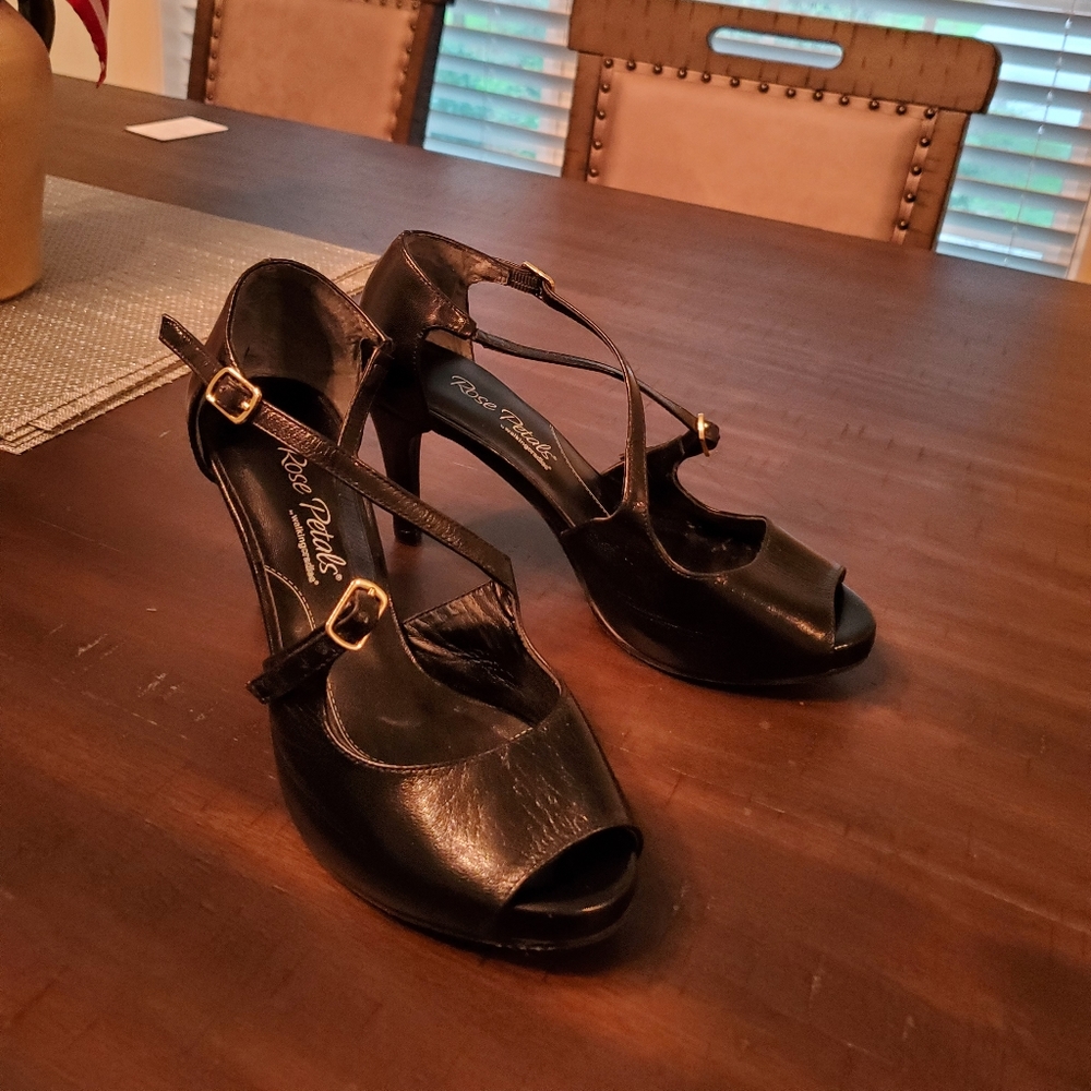 Black Strappy Rose Petals High Heels, 7